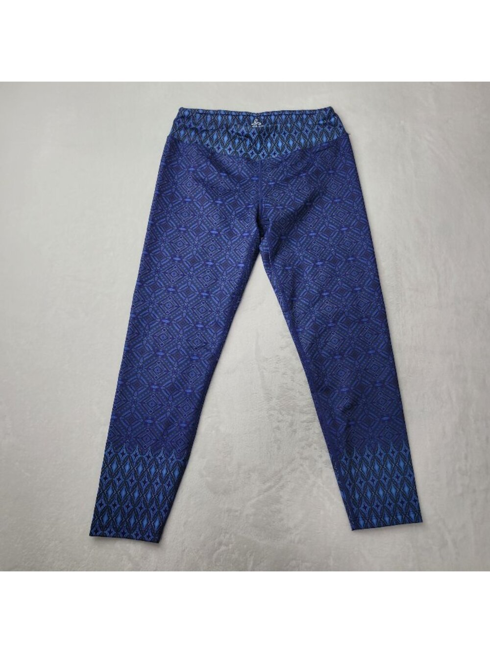 prAna Women’s Blue Geometric Pattern Capri Leggings Size S Made in USA - Picture 1 of 10